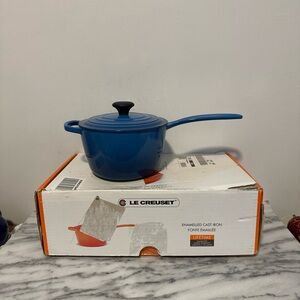 Le Creuset Blue Enameled Cast Iron Saucepan 2.25 qt new in box marseille